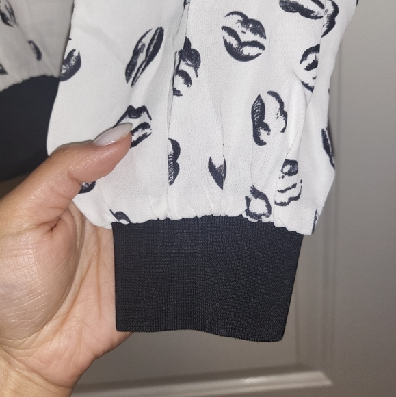 4. NWT REISS Jolie Lips Print Long Sleeve Top Size 0 - Picture 5 of 8